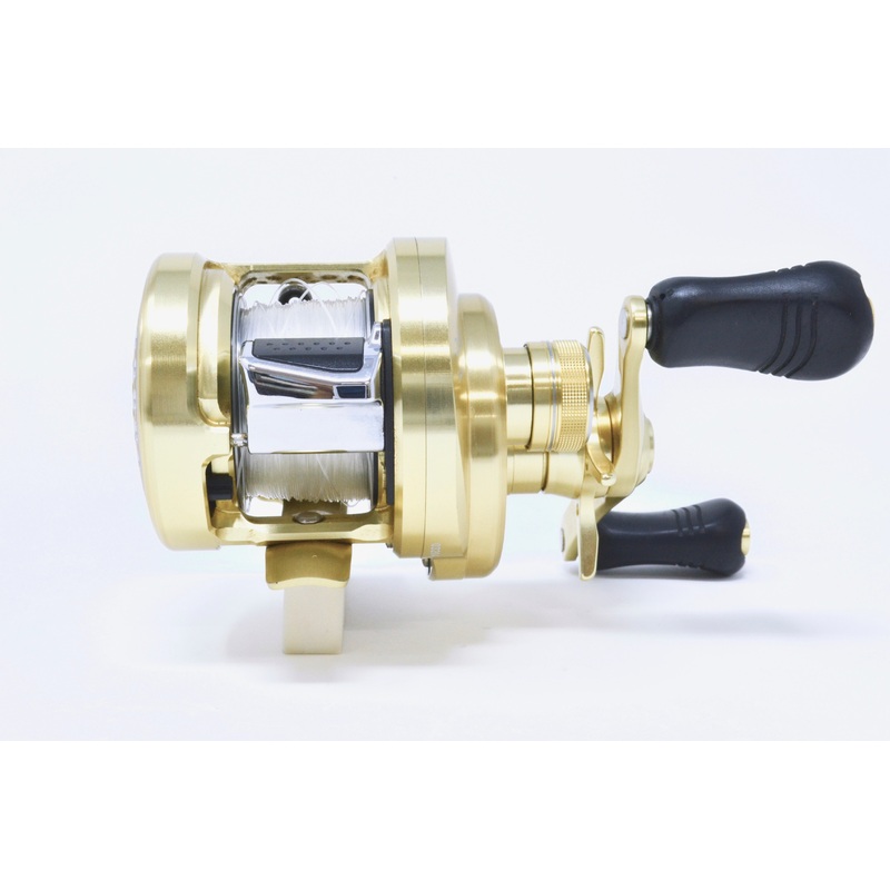 Used Shimano 14 Calcutta Conquest 200 Right